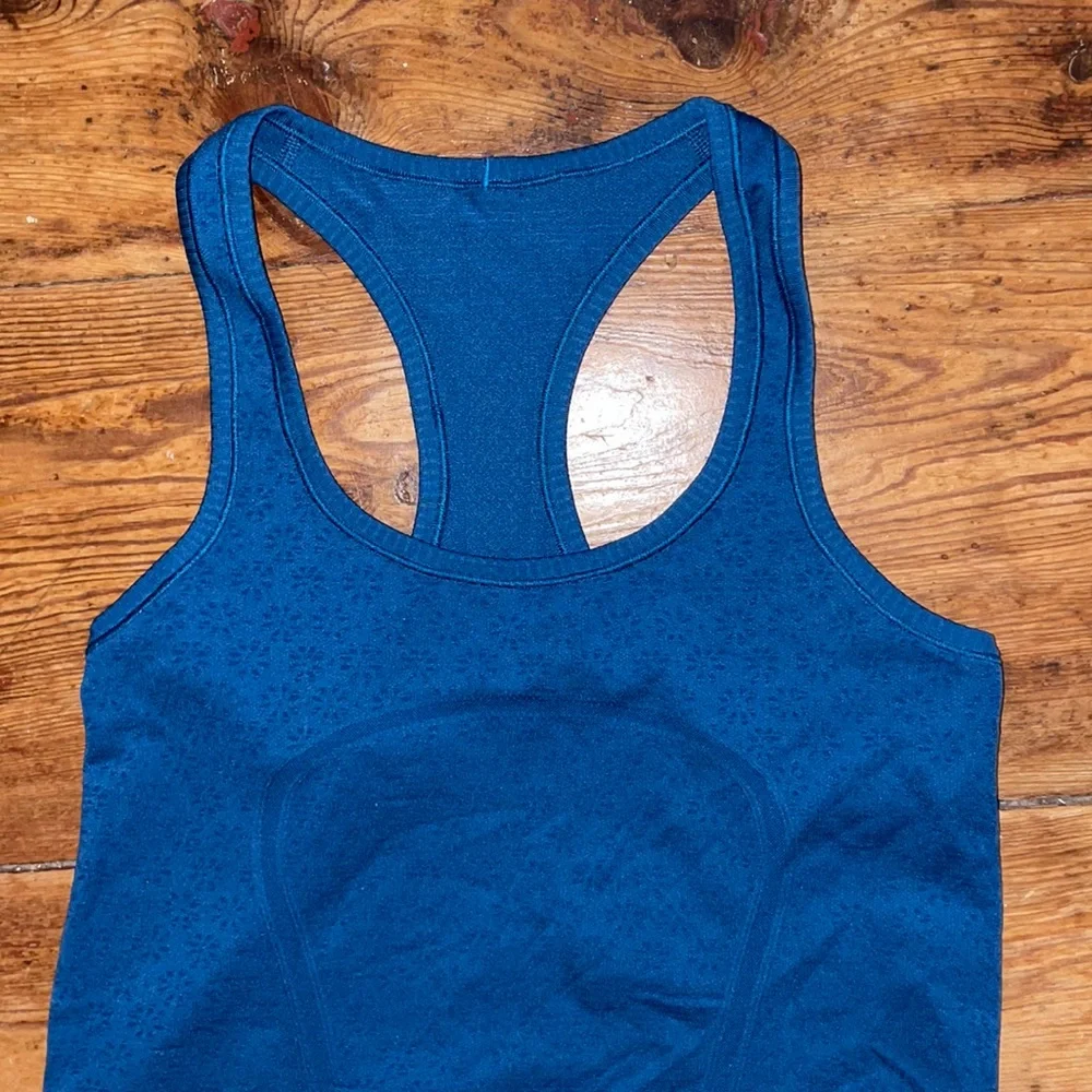 Lululemon Swiftly Tech Racerback - Picture 6 of 12